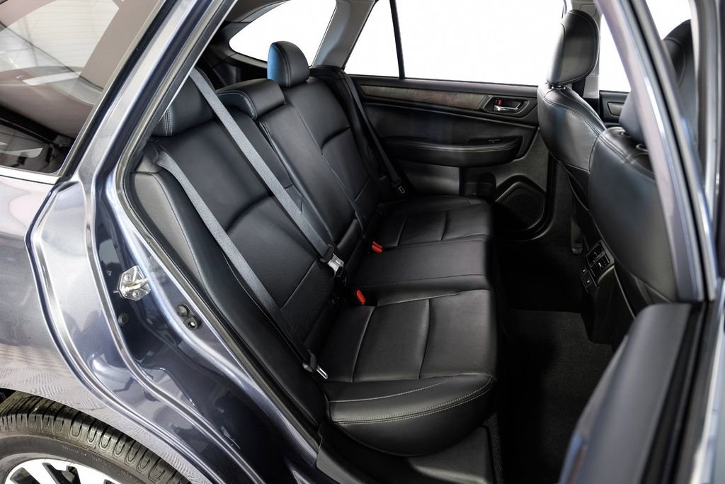 Used 2016 Subaru Outback 3.6R Limited image 34