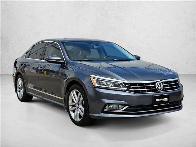 Used 2017 Volkswagen Passat 3.6 SEL Premium FWD image 3