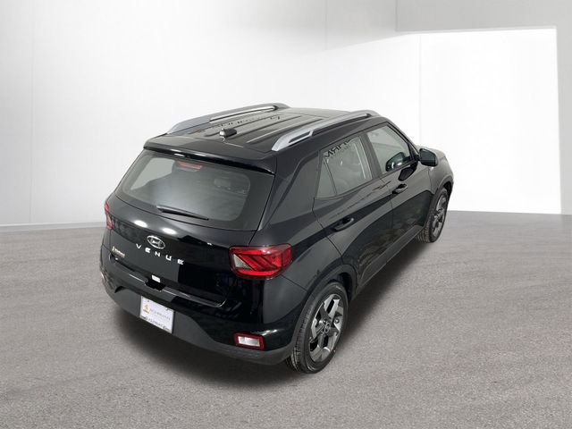 Certified 2025 Hyundai Venue SEL image 40