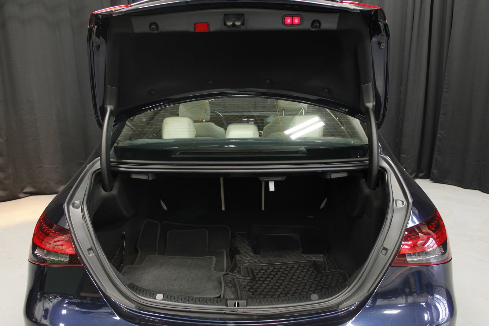 Used 2022 Mercedes-Benz E 350 4MATIC Sedan image 17