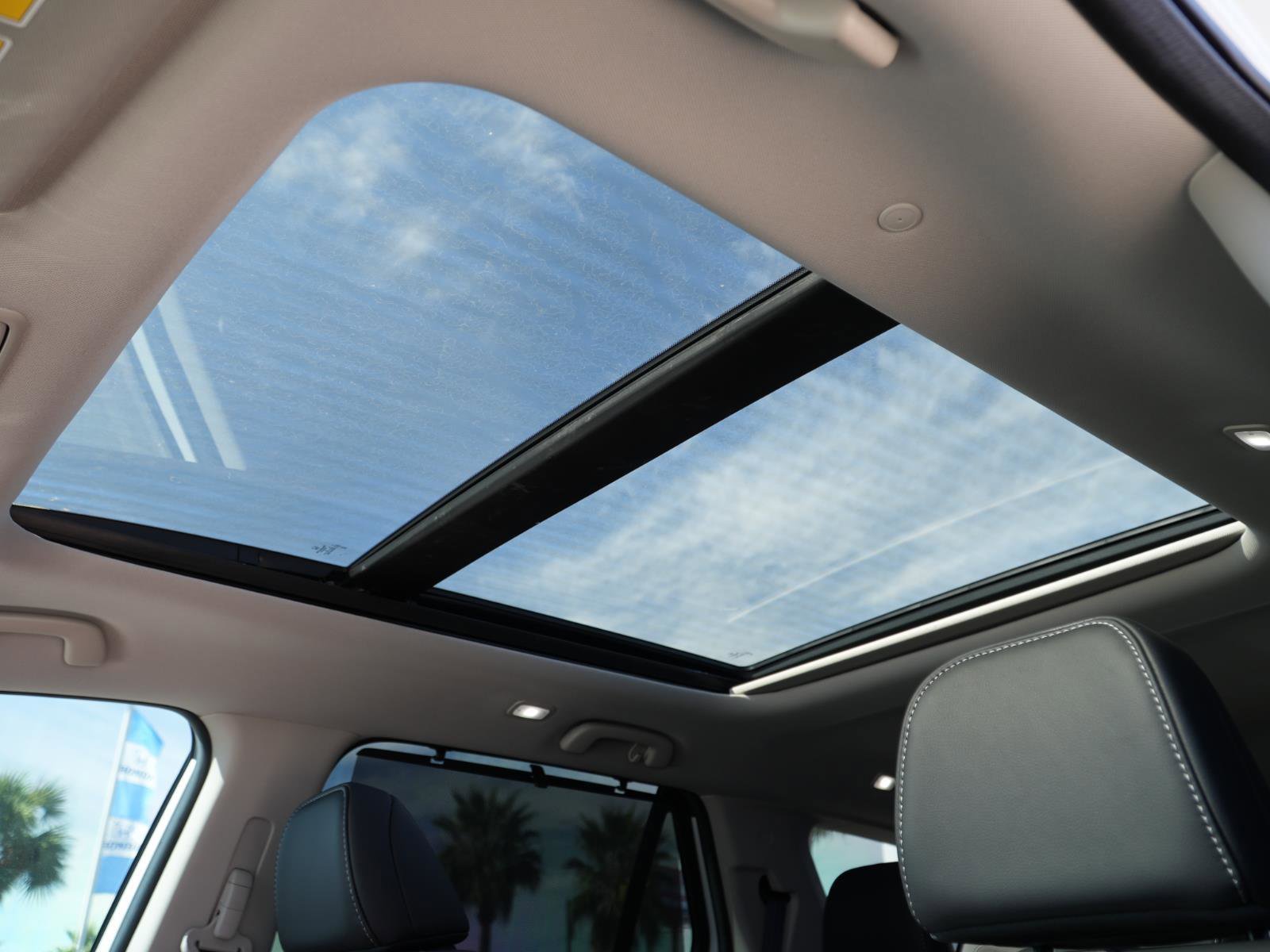 New 2025 Honda Pilot Touring image 17