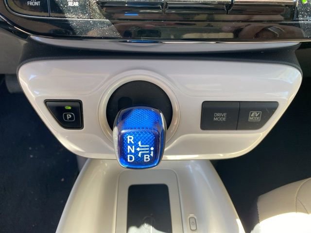 Used 2016 Toyota Prius Four image 24