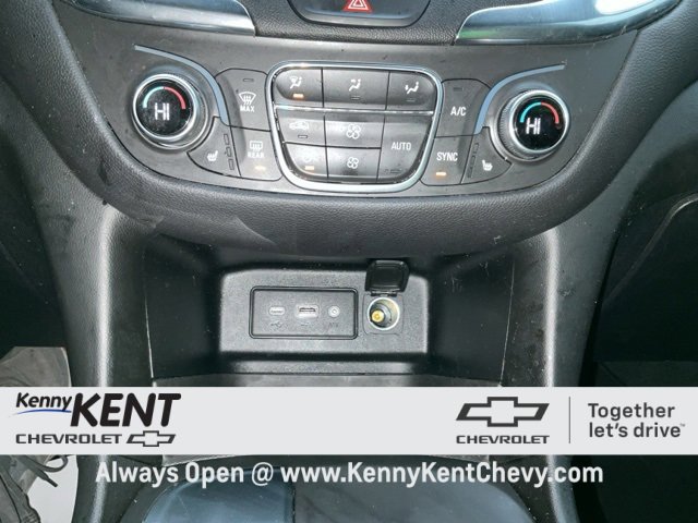 Used 2019 Chevrolet Equinox LT w/ Driver Convenience Package image 27