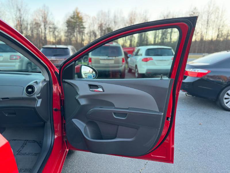 Used 2012 Chevrolet Sonic LT image 13