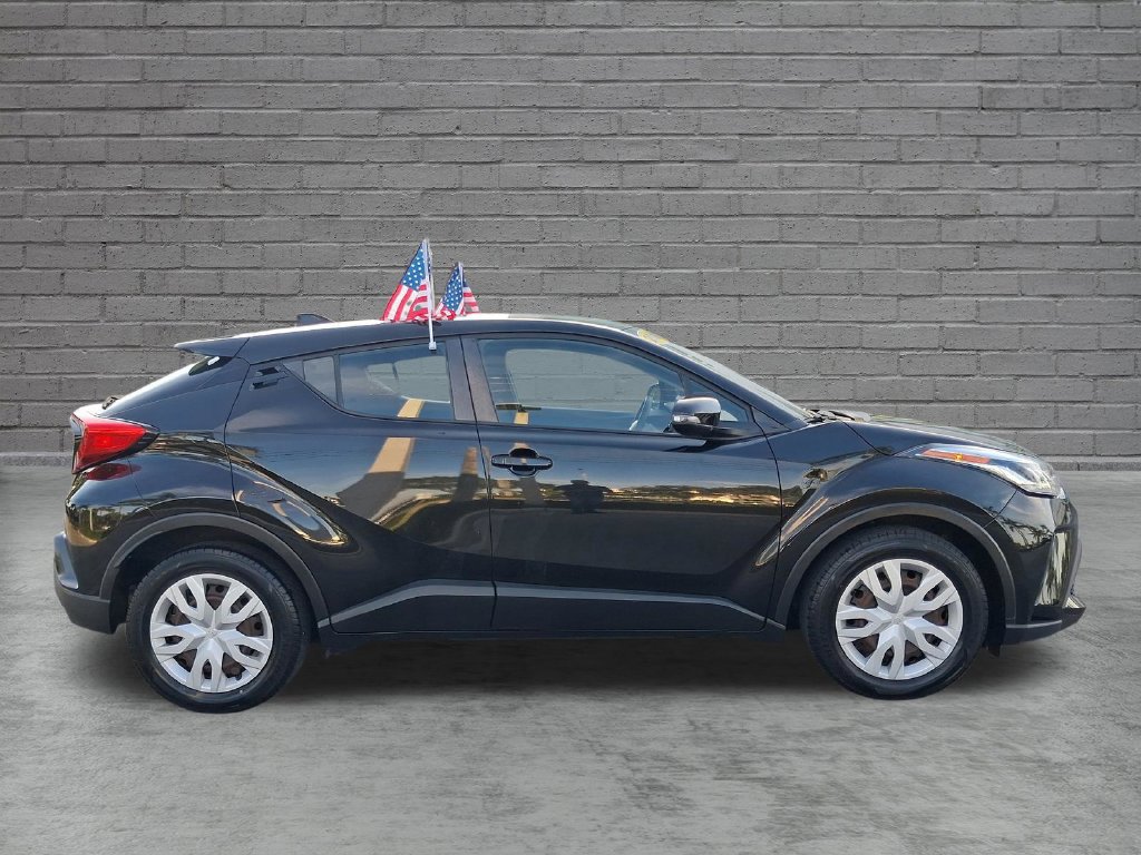Used 2021 Toyota C-HR LE FWD image 11