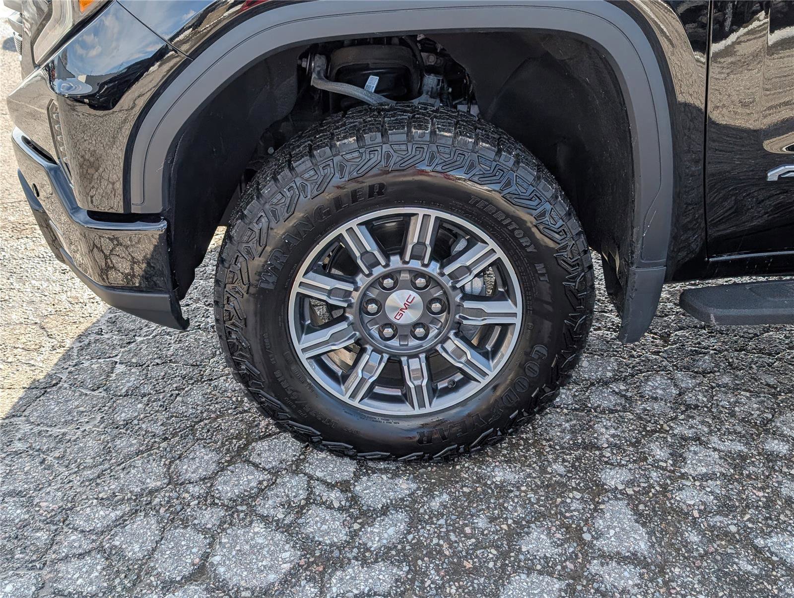 Used 2026 GMC Sierra 1500 AT4 w/ AT4 Premium Package image 10