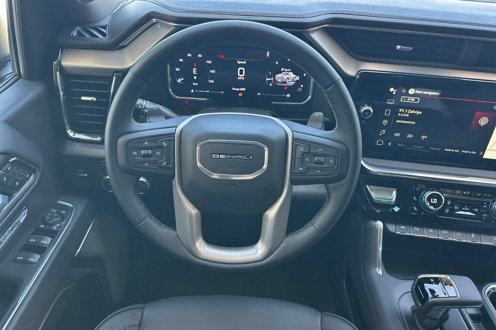 New 2026 GMC Sierra 1500 Denali w/ Denali Reserve Package AWD/4WD image 15