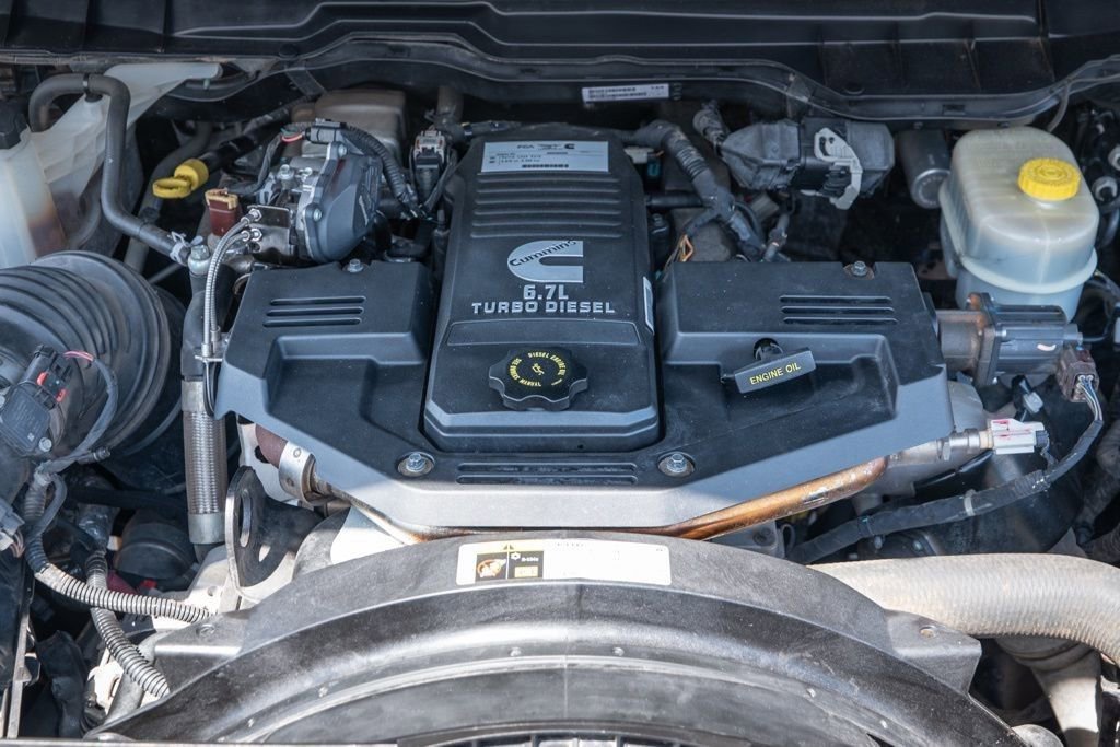 Used 2018 RAM 2500 Laramie w/ Convenience Group image 2