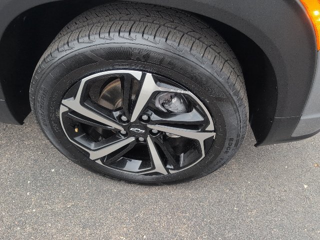 Used 2023 Chevrolet TrailBlazer RS w/ Convenience Package AWD/4WD image 13