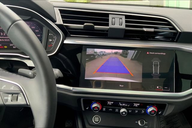 Used 2024 Audi Q3 2.0T Premium image 6