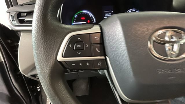 Used 2021 Toyota Sienna LE FWD image 16