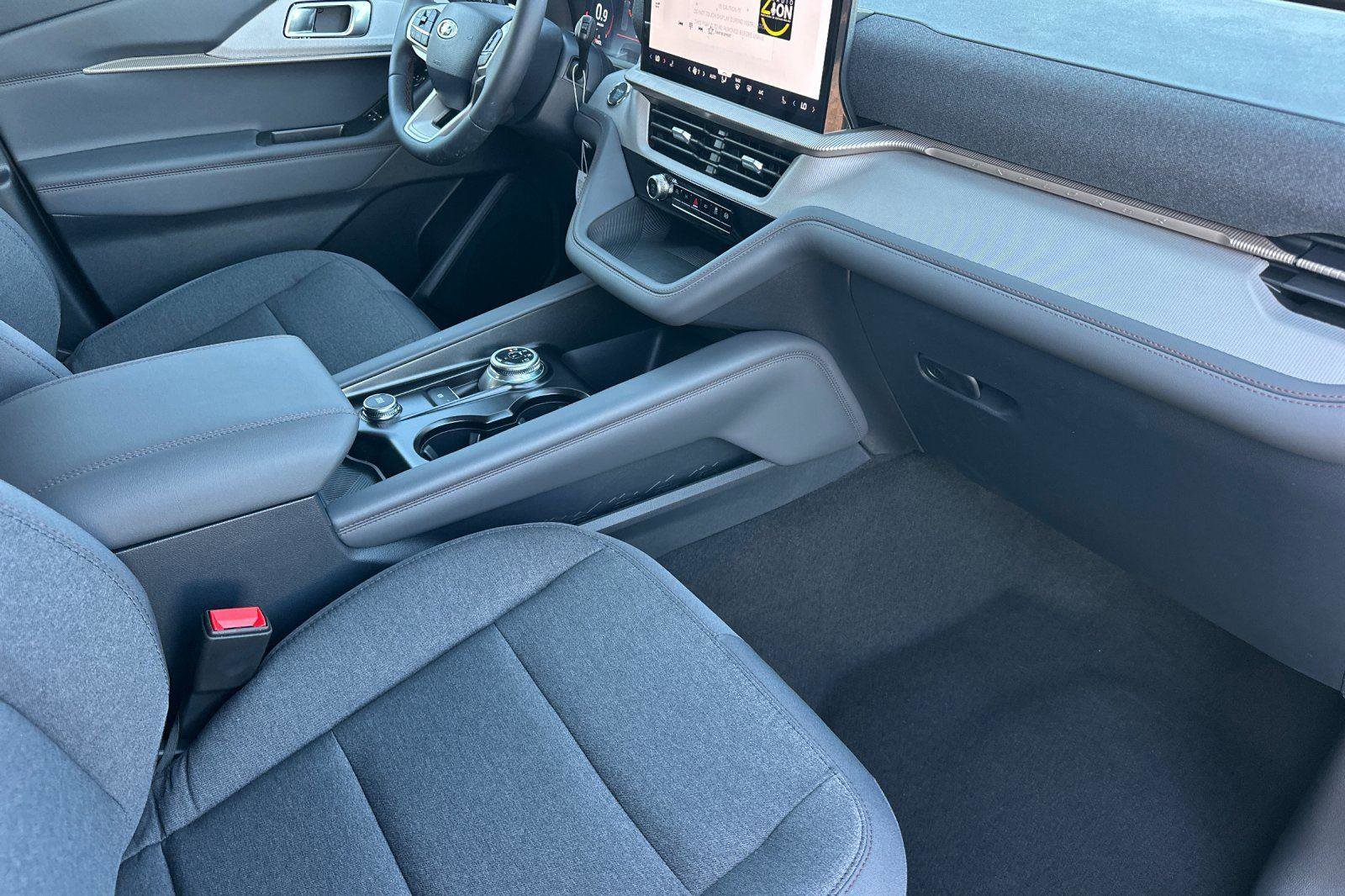 New 2026 Ford Explorer Active image 14