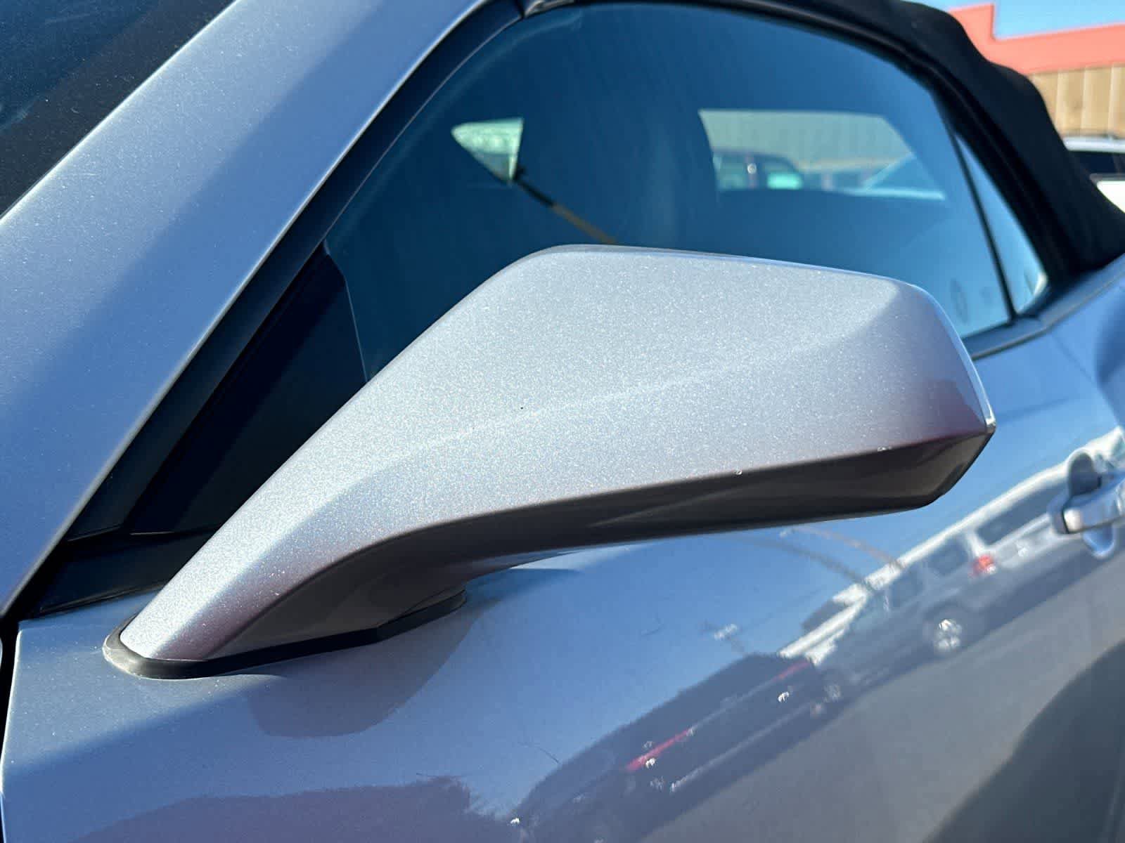 Used 2015 Chevrolet Camaro LT RWD image 6