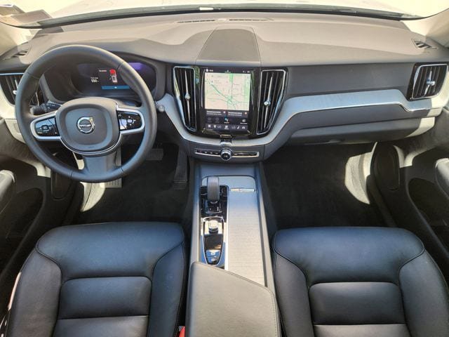 Certified 2025 Volvo XC60 B5 Plus AWD/4WD image 13