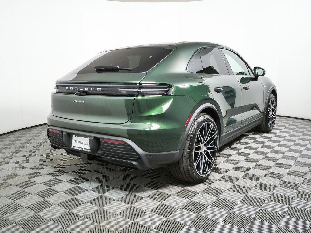 New 2026 Porsche Macan Electric RWD image 28