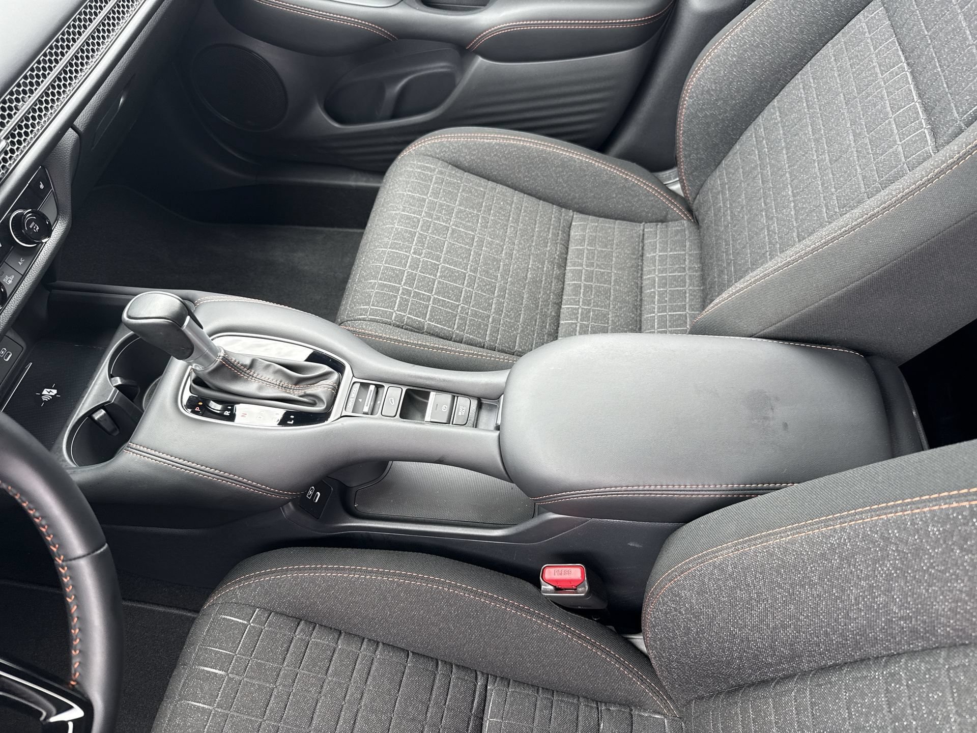 Used 2027 Honda HR-V Sport image 22