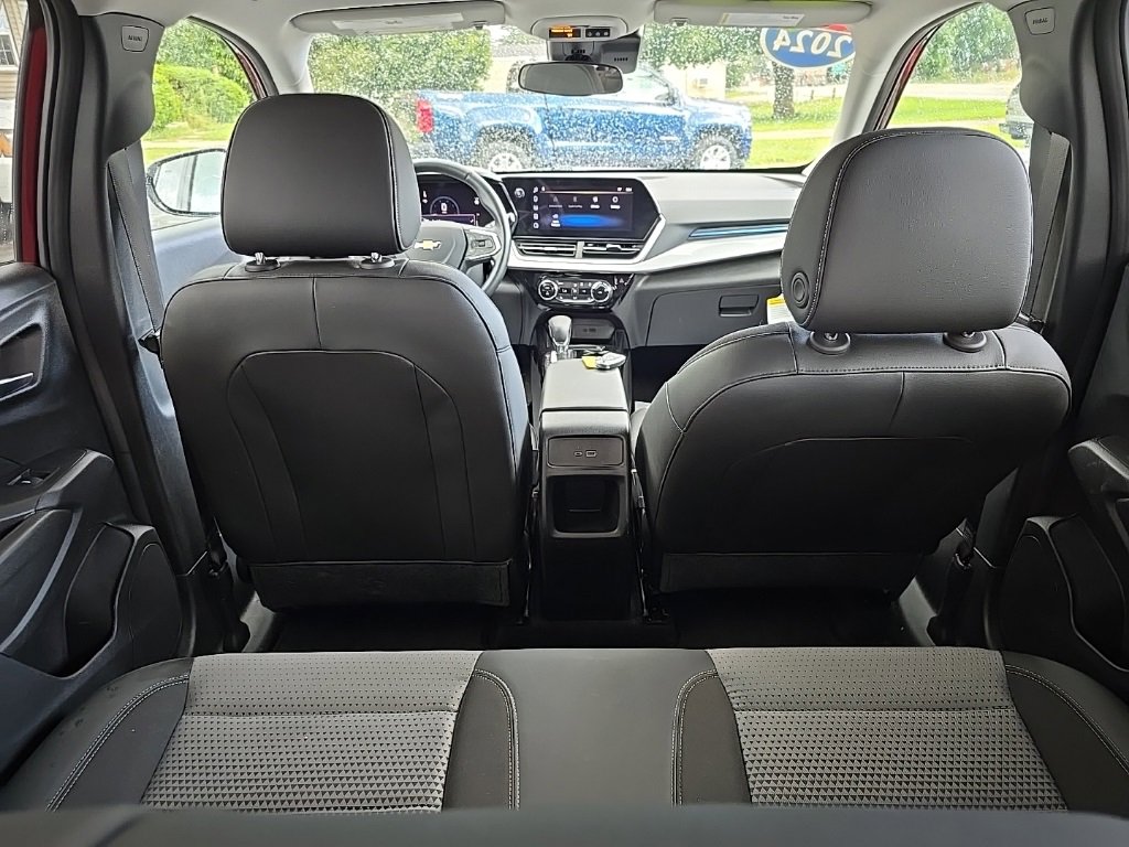 Used 2024 Chevrolet Trax LT w/ Driver Confidence Package image 29
