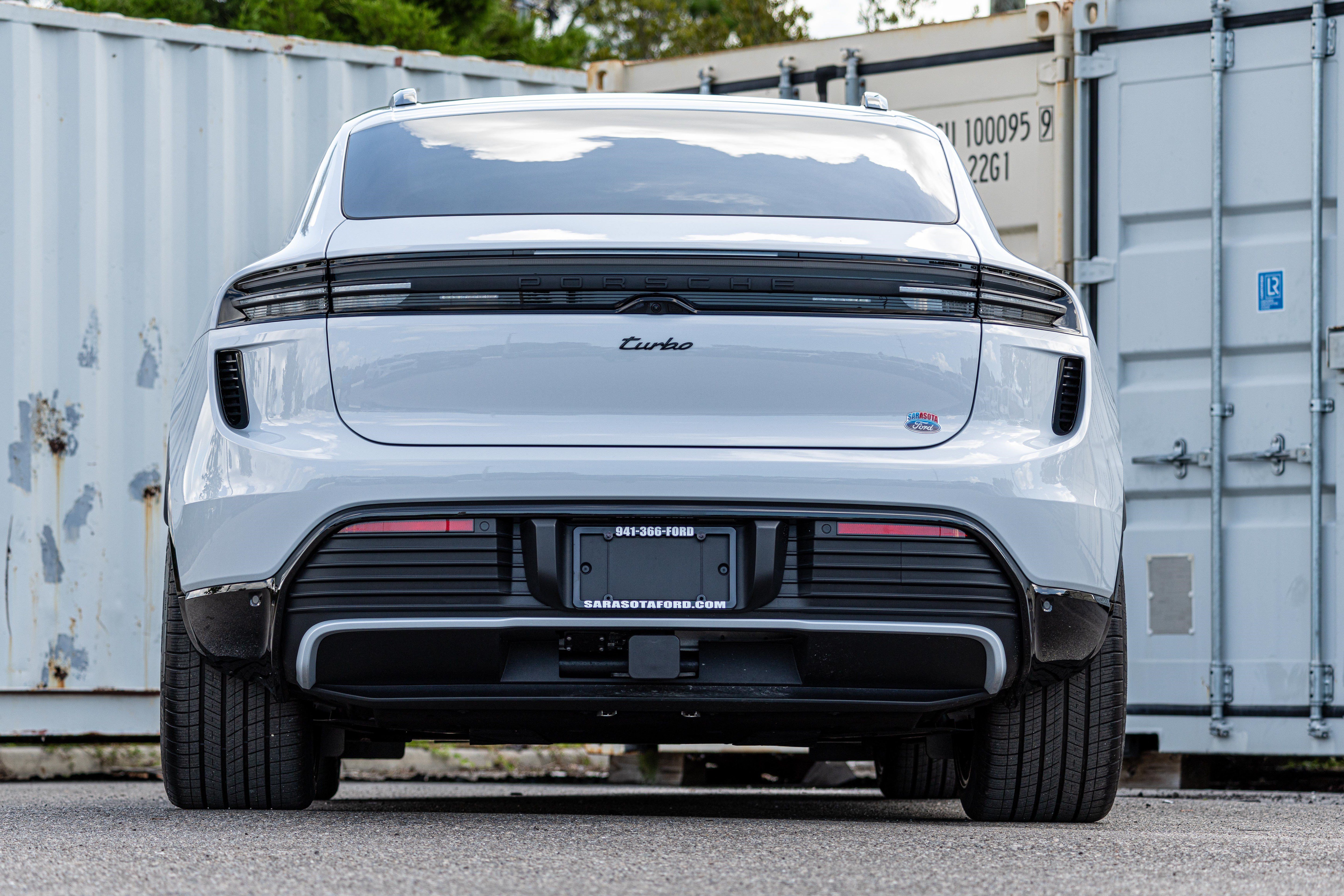 Used 2025 Porsche Macan Turbo Electric AWD/4WD image 4