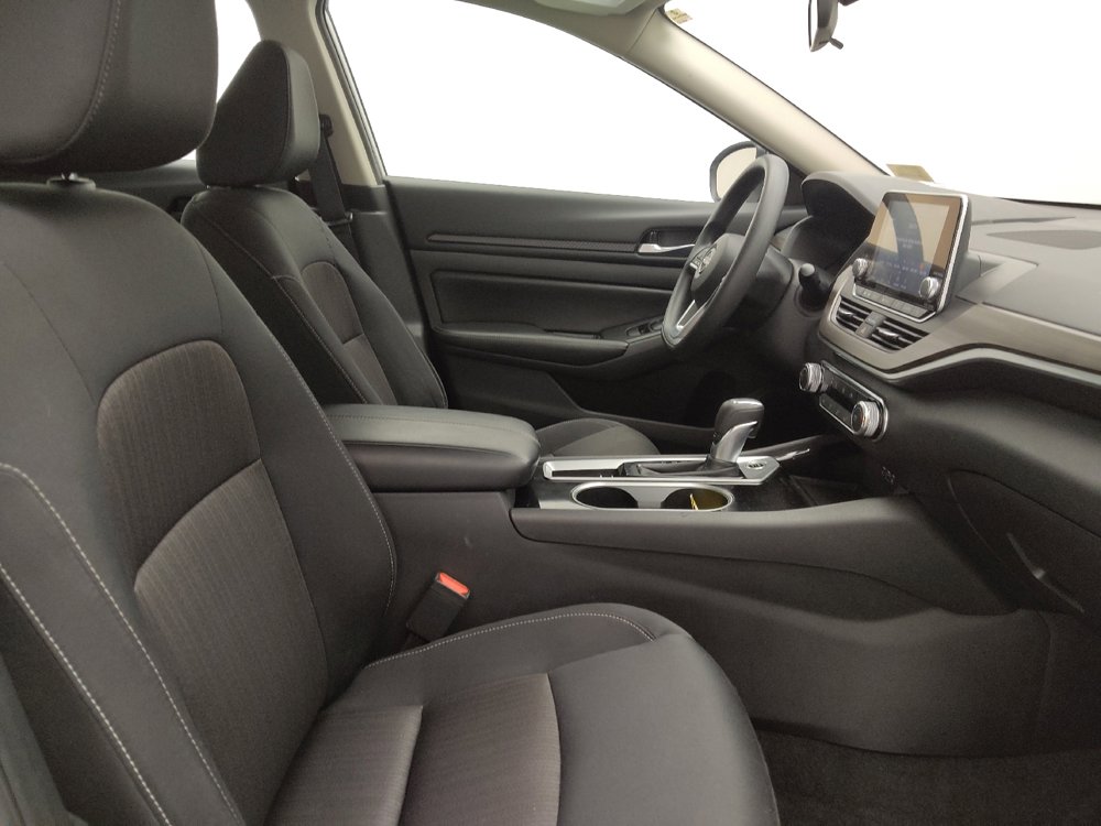 Used 2024 Nissan Altima 2.5 SV image 21