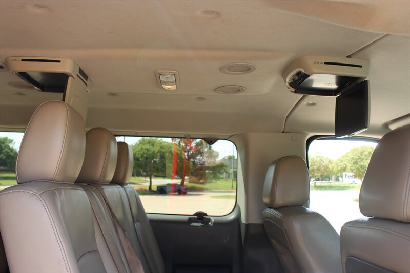 Used 2014 Nissan NV 3500 SL w/ Technology Package RWD image 19