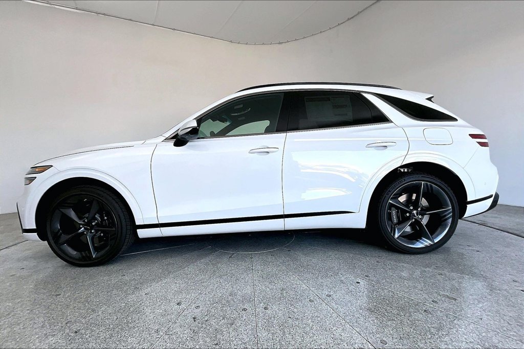 New 2026 Genesis GV70 2.5T Sport Prestige w/ G1 Accessory Package AWD/4WD image 6