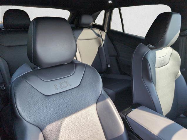 Used 2023 Volkswagen ID.4 Pro S AWD/4WD image 28