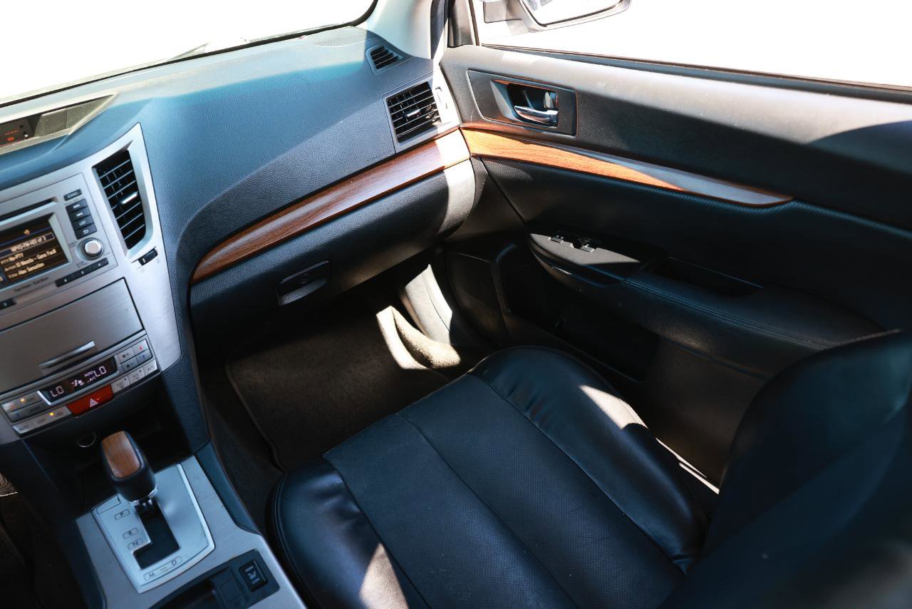 Used 2013 Subaru Outback 2.5i Limited w/ Moonroof Pkg image 22