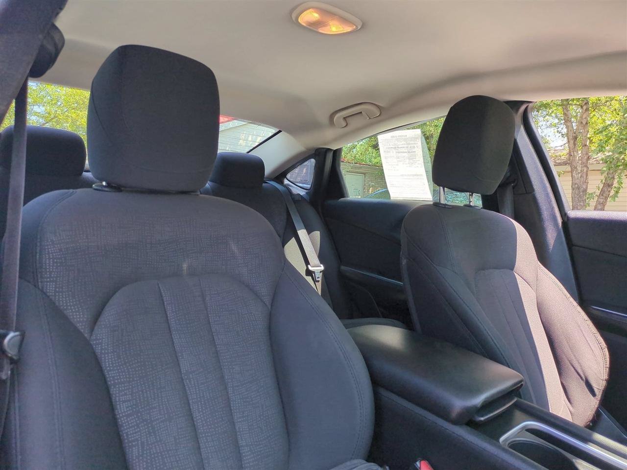 Used 2015 Chrysler 200 Limited FWD image 29