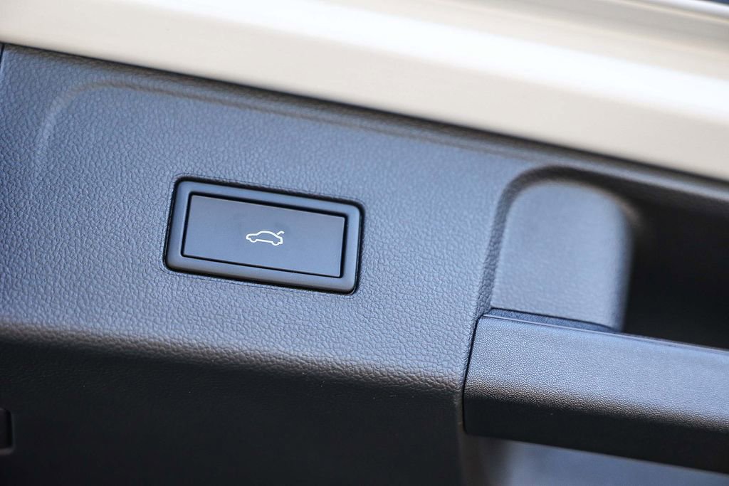 New 2026 Volkswagen Atlas SE image 41