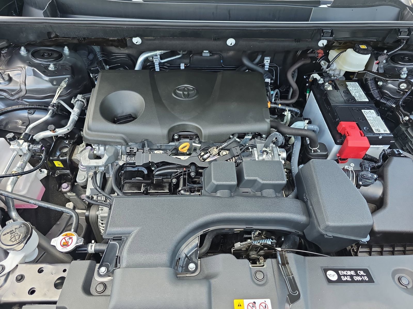 Used 2024 Toyota RAV4 LE FWD image 28