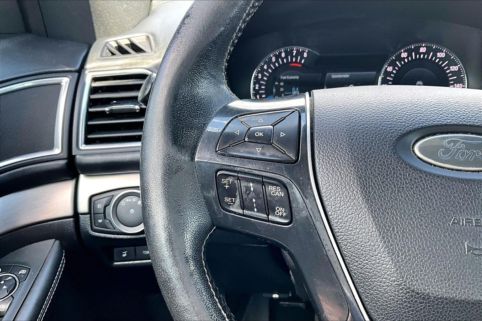 Used 2017 Ford Explorer Platinum AWD/4WD image 19
