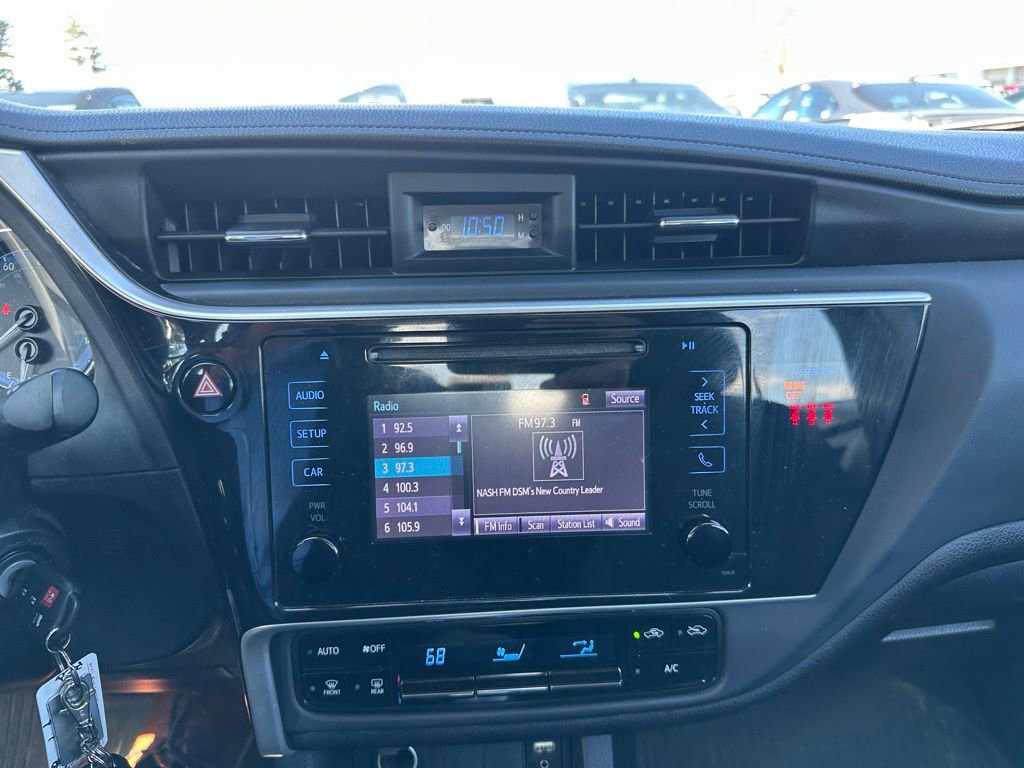 Used 2018 Toyota Corolla LE FWD image 10