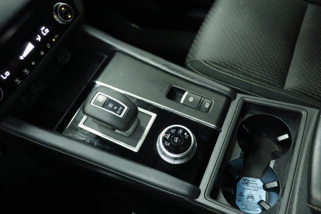 Used 2023 Mitsubishi Outlander ES FWD image 16
