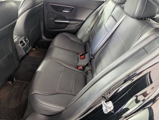 Used 2024 Mercedes-Benz C 300 Sedan image 25