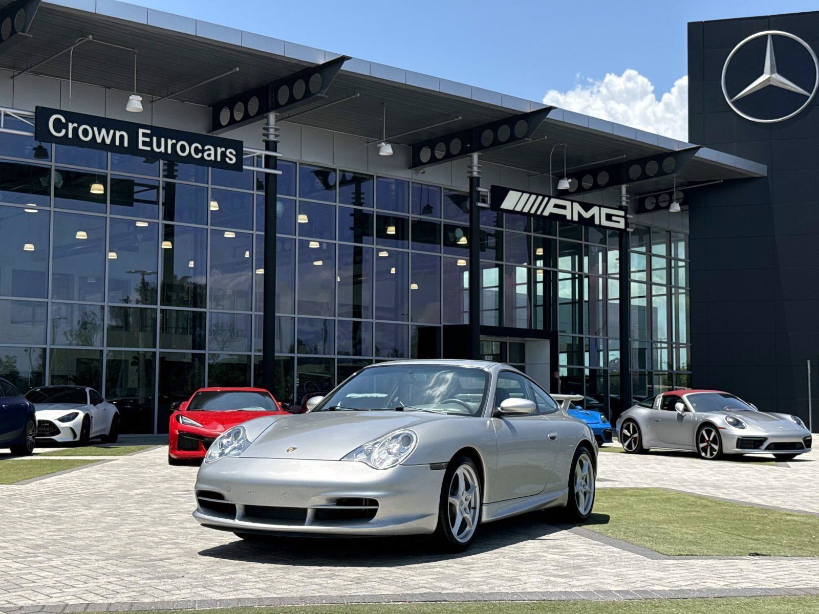 Used 2004 Porsche 911 Carrera RWD image 1