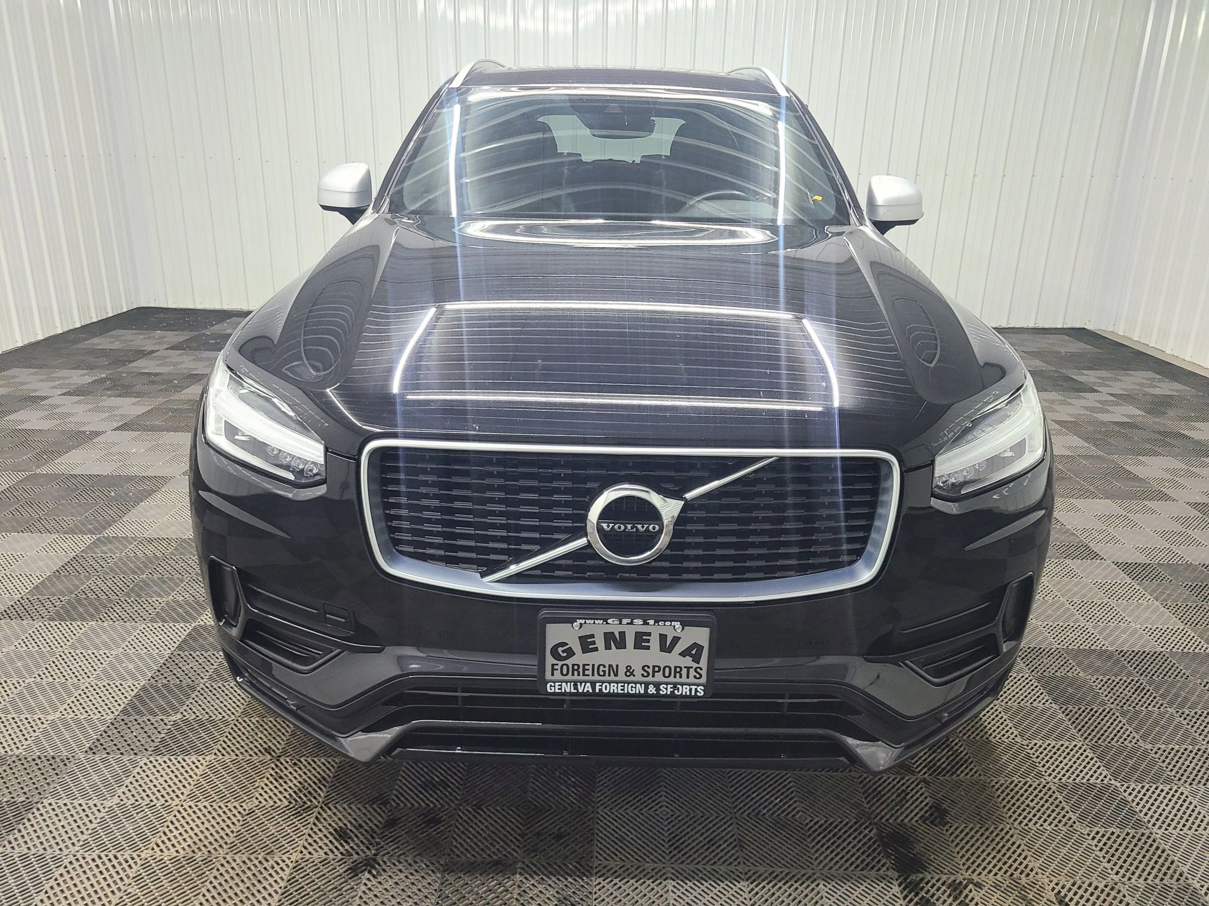 Used 2019 Volvo XC90 T5 R-Design w/ Protection Package AWD/4WD image 6