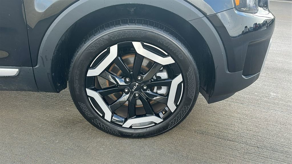 Used 2025 Kia Telluride S FWD image 16