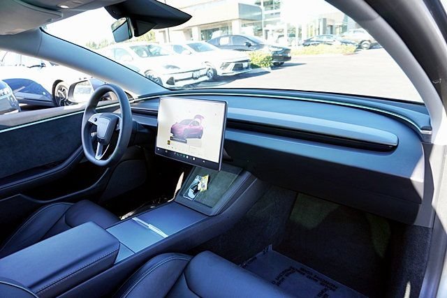 Used 2025 Tesla Model 3 Performance AWD/4WD image 11