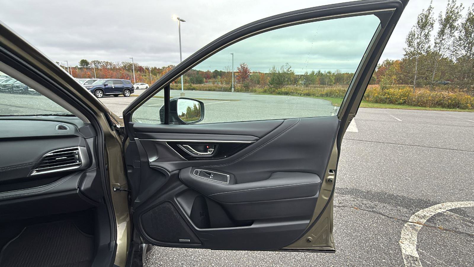 Used 2023 Subaru Outback Touring image 16