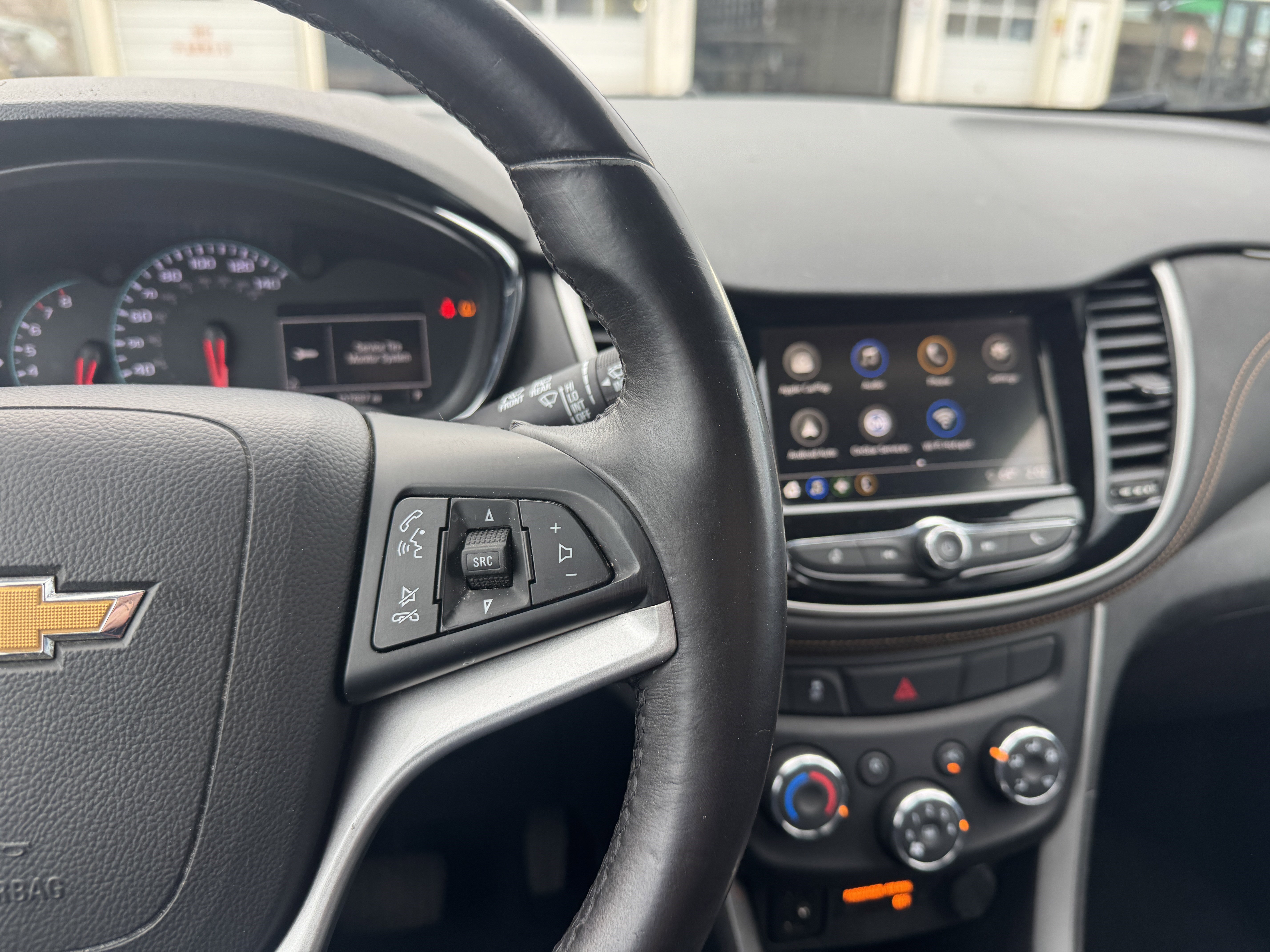 Used 2018 Chevrolet Trax LT w/ LT Convenience Package image 23