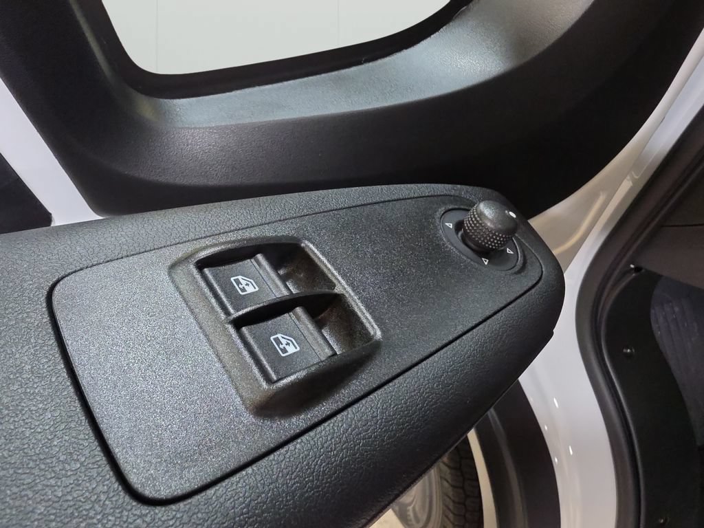New 2026 RAM ProMaster 3500 w/ Convenience Group FWD image 14