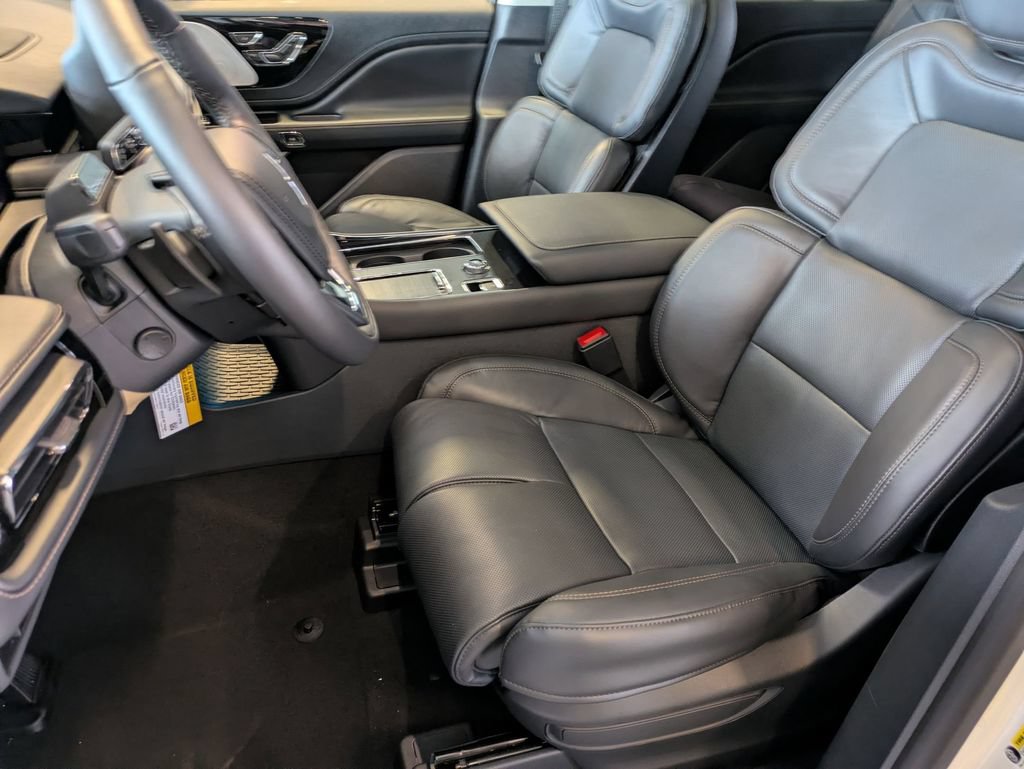 New 2026 Lincoln Aviator Reserve AWD/4WD image 16