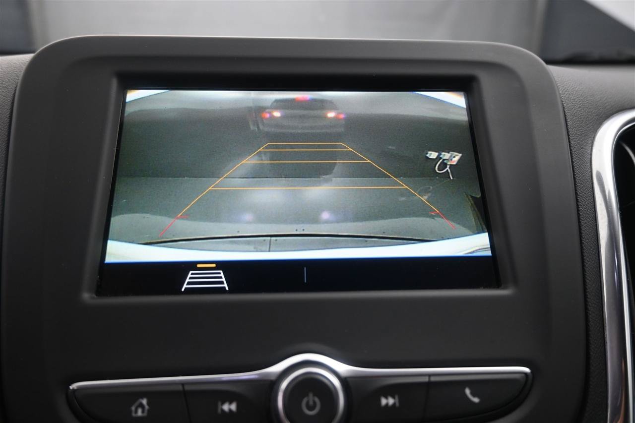 Used 2019 Chevrolet Equinox LS w/ LS Convenience Package AWD/4WD image 14