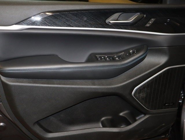 New 2022 Jeep Grand Cherokee Trailhawk w/ Luxury Tech Group III image 17