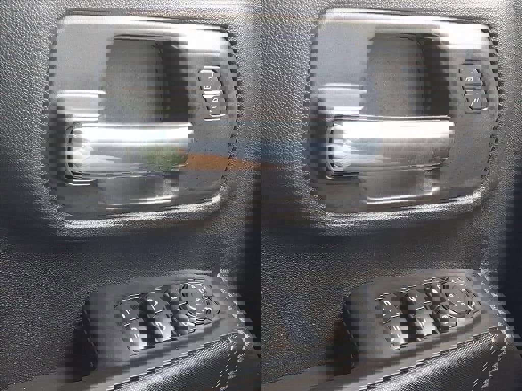 Used 2025 Chevrolet Silverado 2500 Custom w/ Custom Value Package image 31