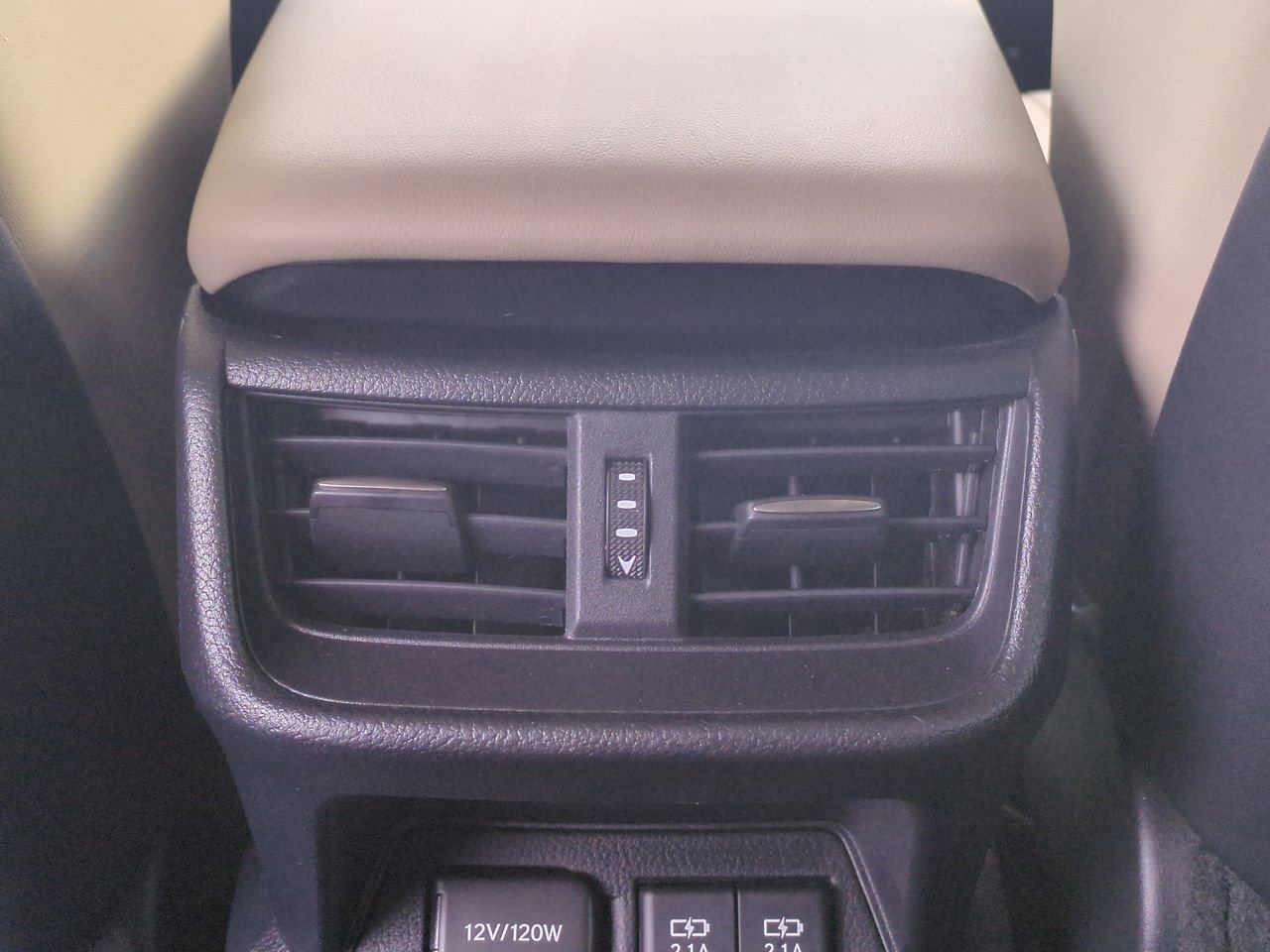 Used 2019 Lexus ES 300h w/ Luxury Package image 31