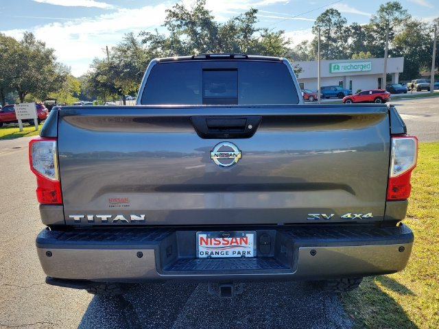 Used 2019 Nissan Titan SV w/ SV Convenience Package AWD/4WD image 8