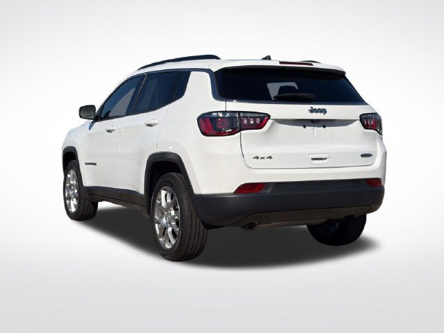Used 2023 Jeep Compass Latitude AWD/4WD image 7