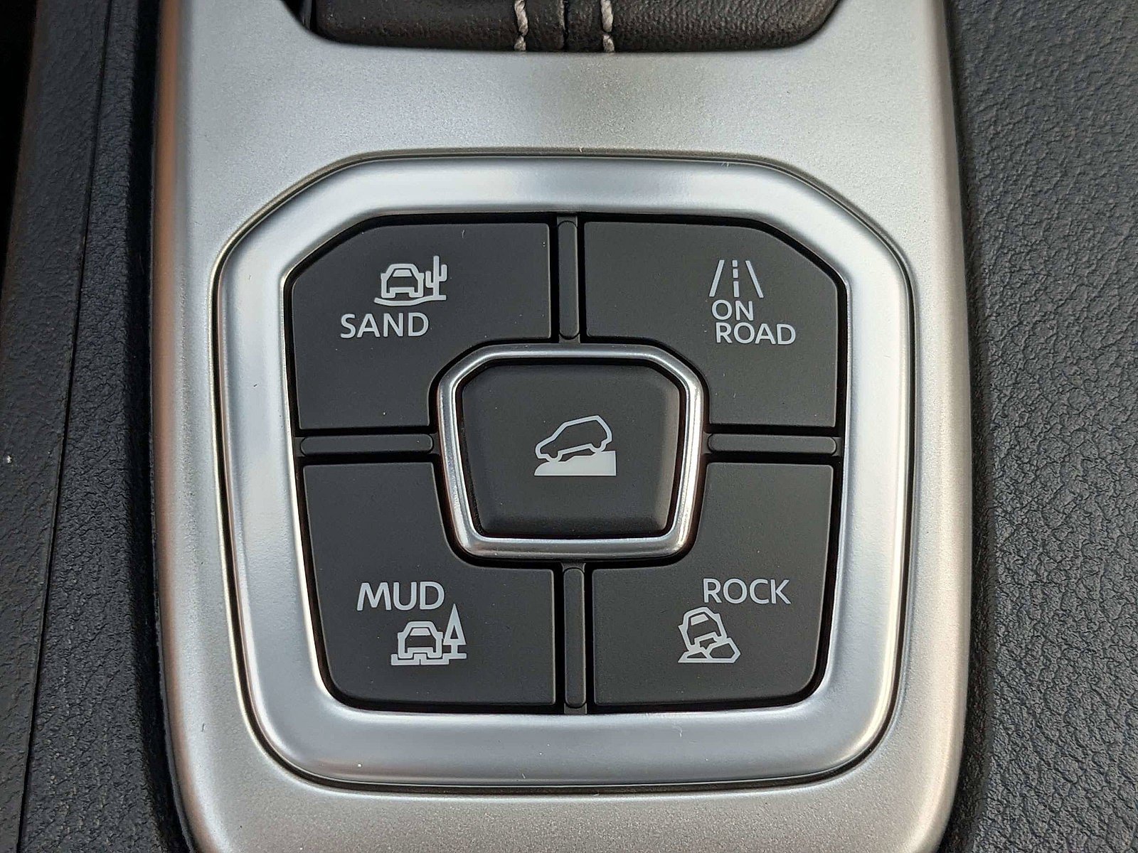 New 2026 Nissan Frontier SV w/ SV Convenience Package AWD/4WD image 19
