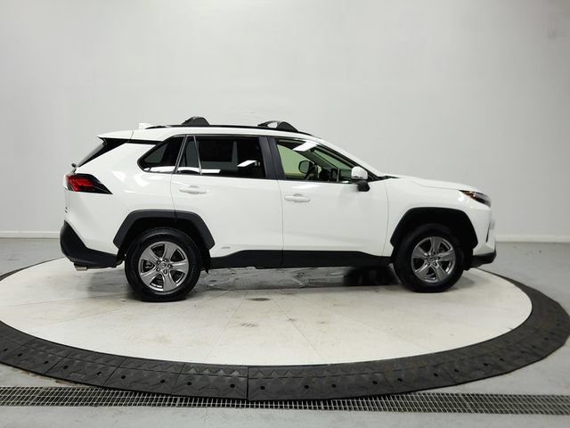 Used 2023 Toyota RAV4 LE AWD/4WD image 9
